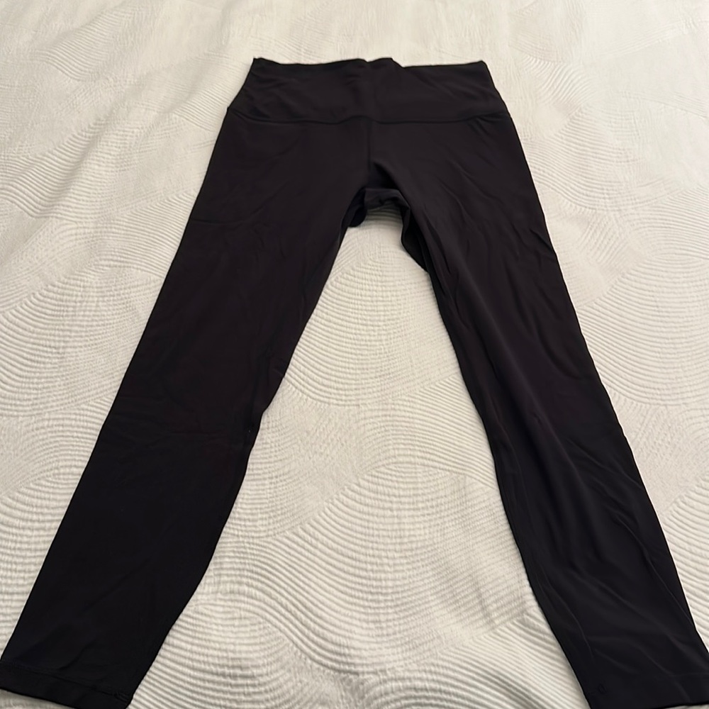 LuluLemon capri legging size 8 in black